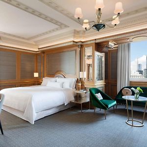 Executive Suite met een Slaapkamer en een King Size Bed